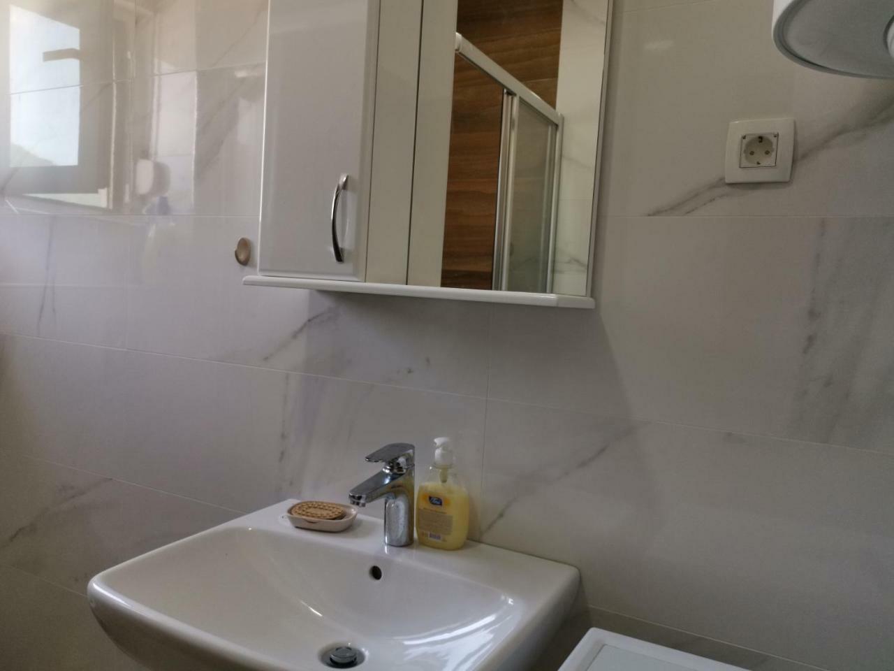 Apartman Maximus บุดวา ภายนอก รูปภาพ